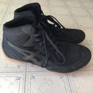 Men’s ASICS wrestling shoes